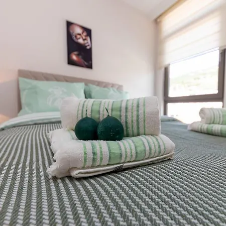 Apartamento Central With Refreshing Interior Design In