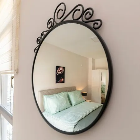 Apartman Central With Refreshing Interior Design In