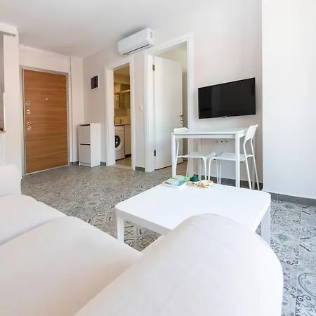 شقة Central With Refreshing Interior Design In موجلا
